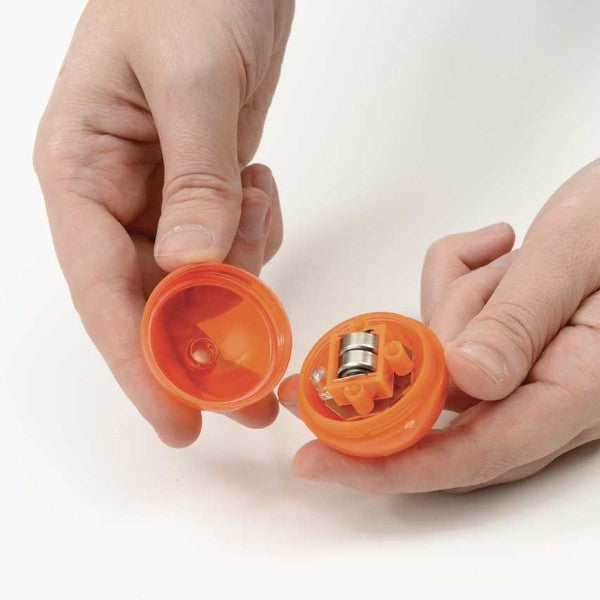 Catit Senses 2.0 Fireball žogica za mačke z lučko (2)