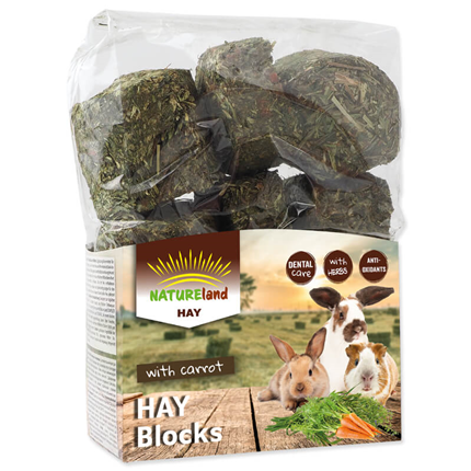 Nature Land Hay Blocks s korenjem - 600 g