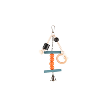 Flamingo Sina viseča igrača z zvončkom, vrv in les - 28 cm