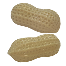 Nobby TPR igrača Peanut z aromo arašidov - 11 cm