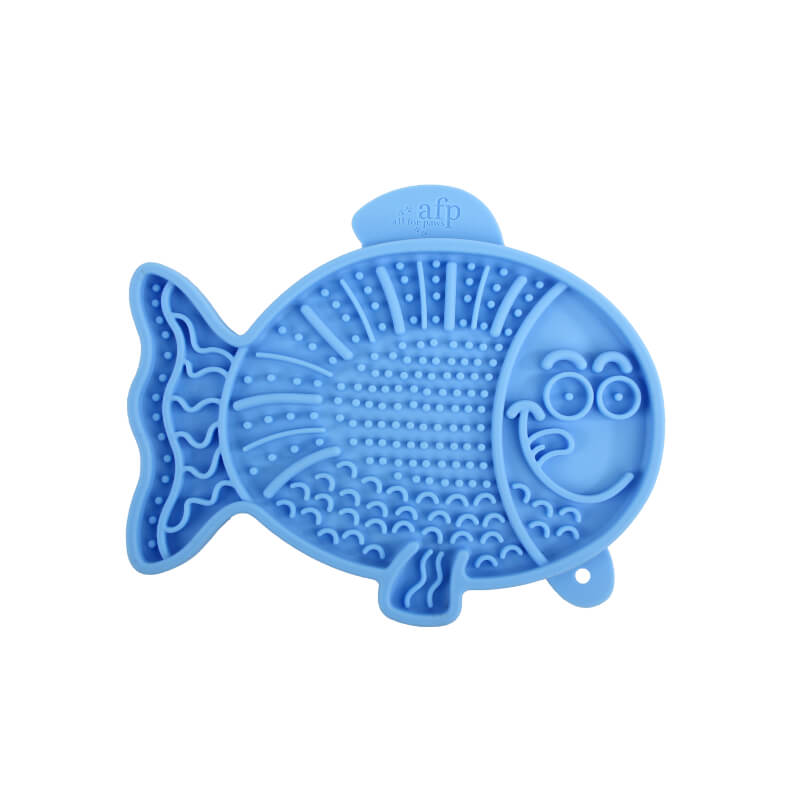 All For Paws Calming Pals podloga Lick-A-Fish, modra - 18 x 15 cm (2)
