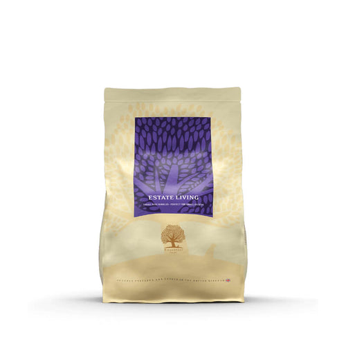 Essential Foods Dog Estate Adult - jagnjetina , divjačina in piščanec - mini ali large - 2,5 kg