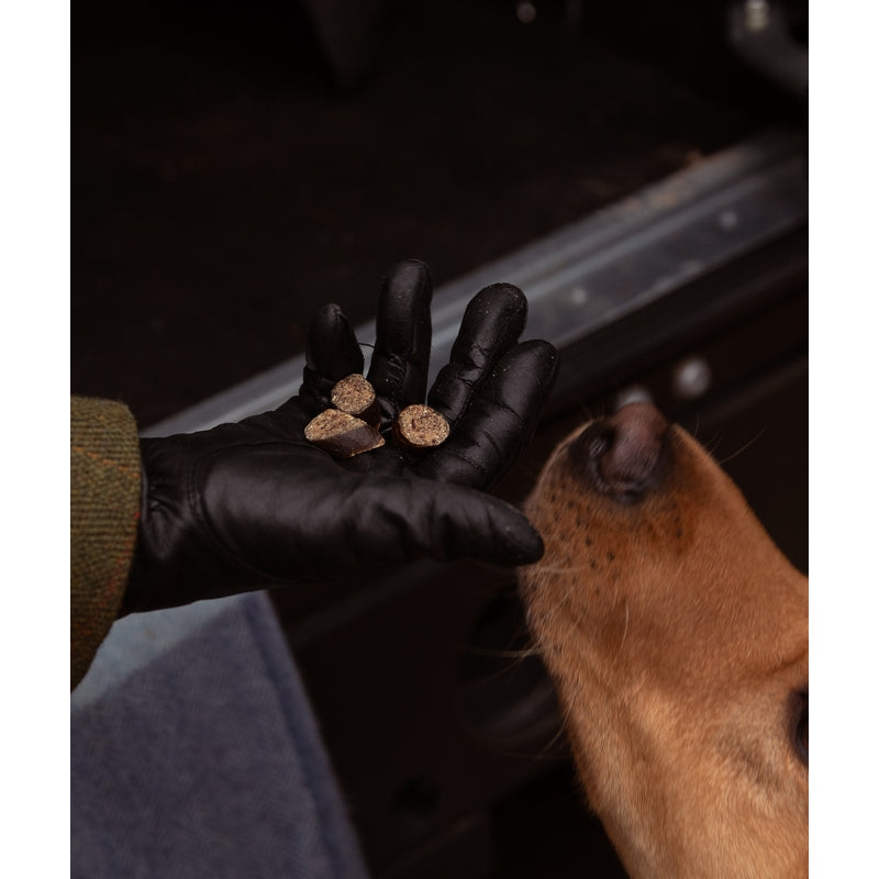 Essential Foods Finest Sliced pasji priboljški, divjačina in raca - 110 g